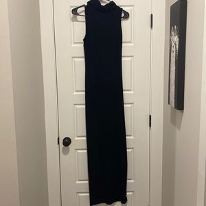 Black sleeveless maxi with collar